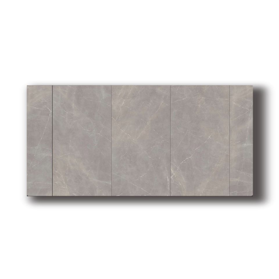Tấm đá marble xám nhạt với vân trắng, chia thành bốn phần đều nhau.