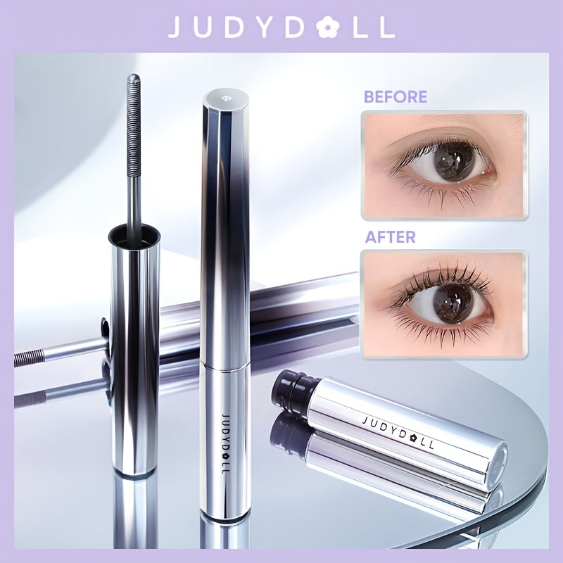 Mascara bạc bóng trên nền tím, ảnh mắt trước và sau dùng mascara.