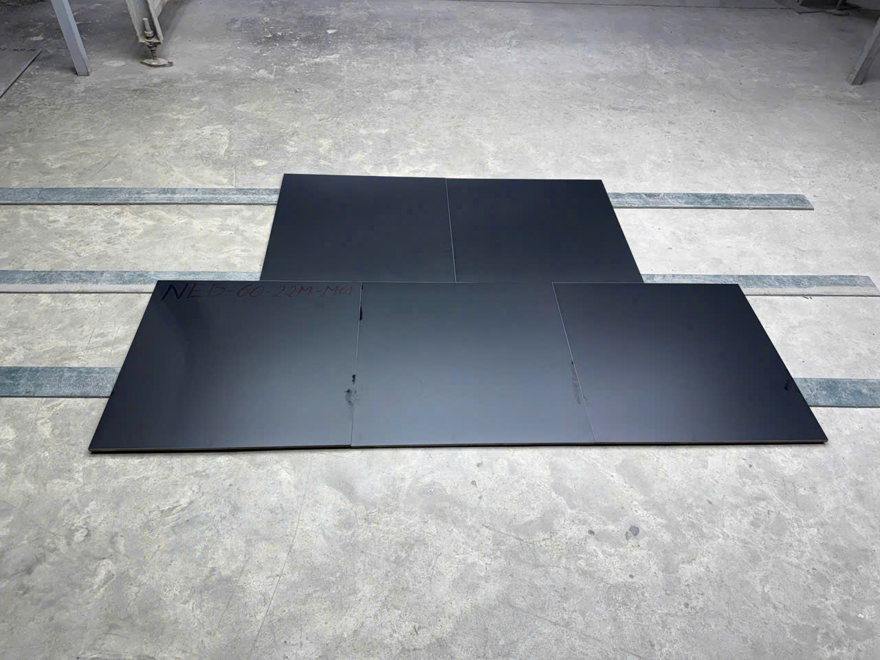 Gạch ốp tường 60x60cm Men Matt Mã DS03