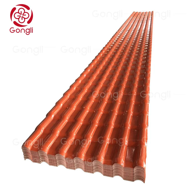 Tấm lợp ngói màu đỏ cam, xếp chồng ngay ngắn, bề mặt có hoa văn sóng nổi.