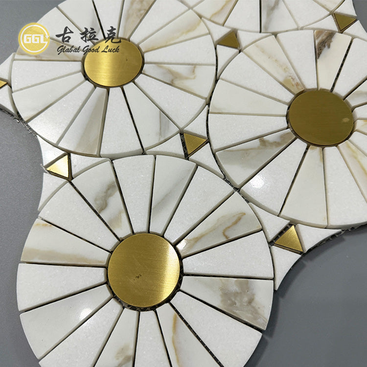 Đá Marble Calacatta Vàng với Gạch Mosaic Hình Tròn Bằng Đồng Thau Dùng Để Trang Trí Tường & Sàn Nội Thất