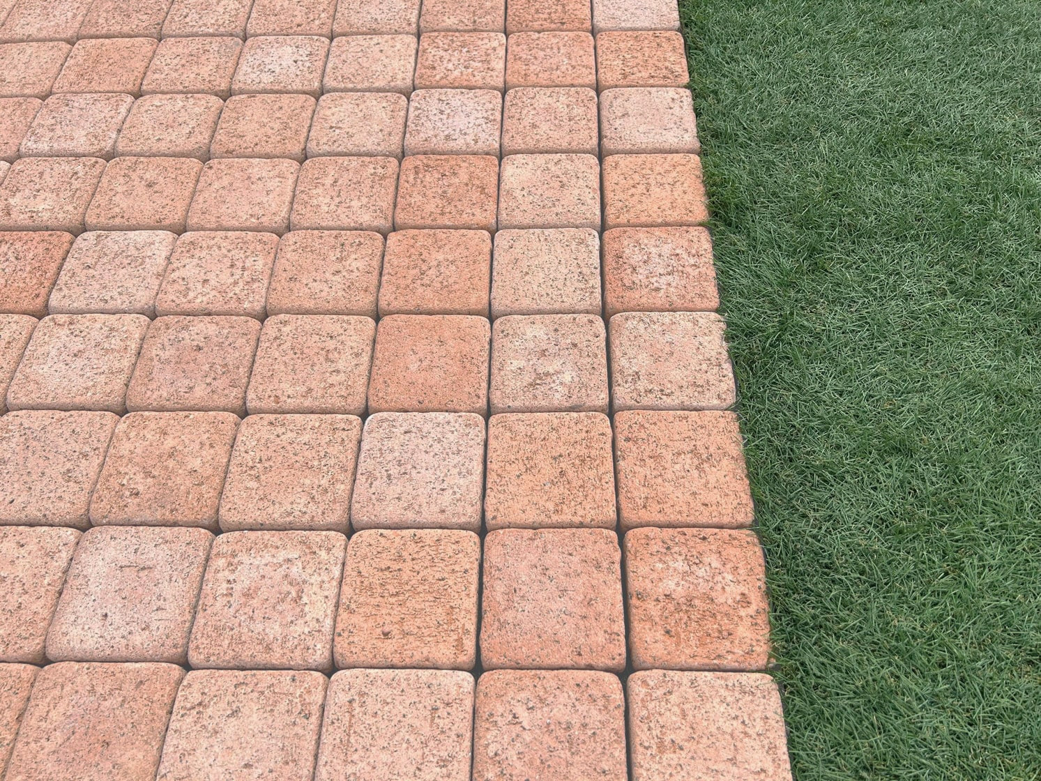 Gạch vuông kích thước 98x98x30mm Chất lượng cao Hai màu be cam cổ điển Gạch bê tông nguyên khối Mã P12-19 Vườn Nhật Bản