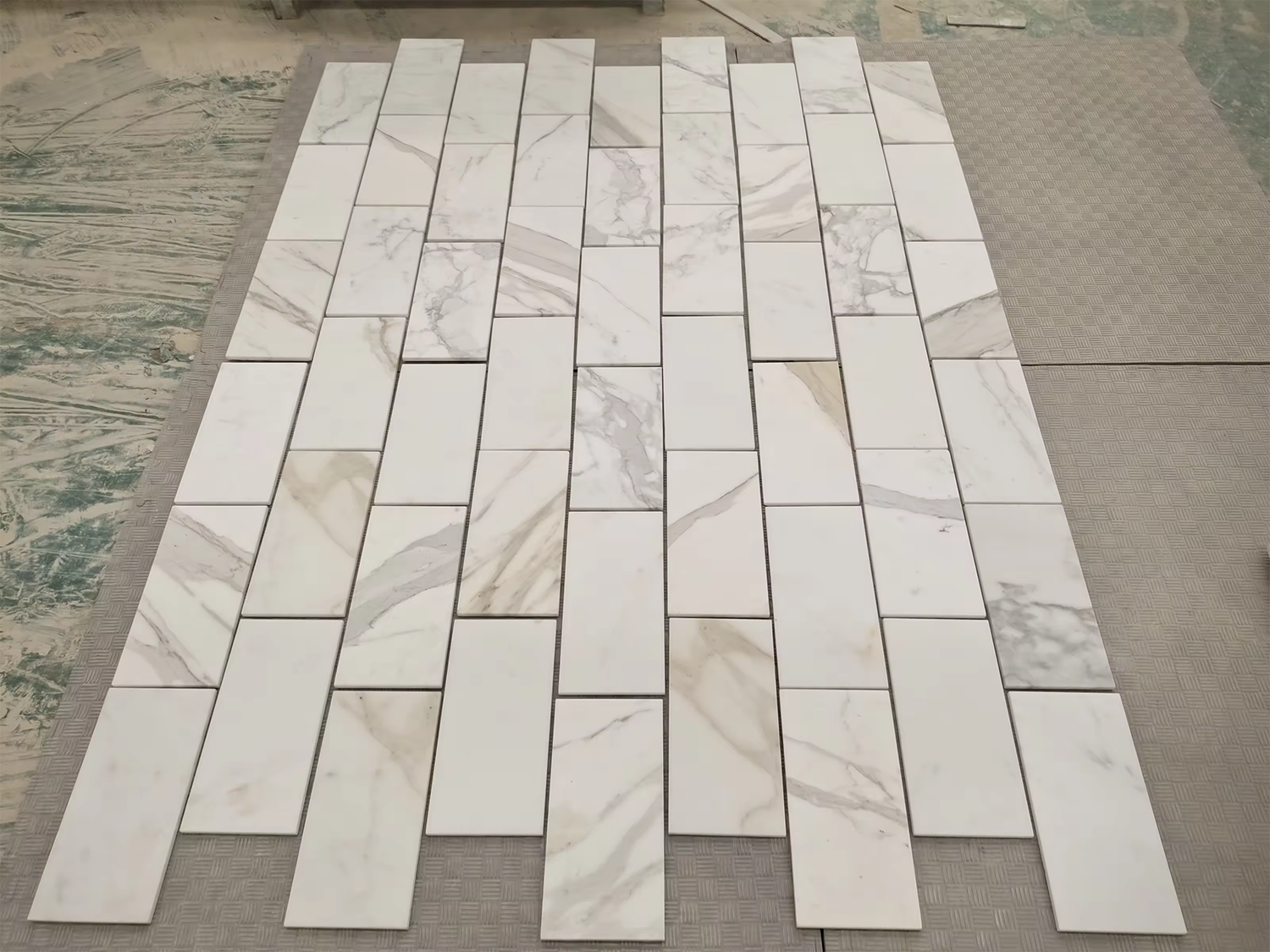 Centurymosaic Gạch Trắng Đánh Bóng Đá Tự Nhiên Cẩm Thạch Calacatta Vàng Gạch Mosaic Kiểu Tàu Điện Ngầm