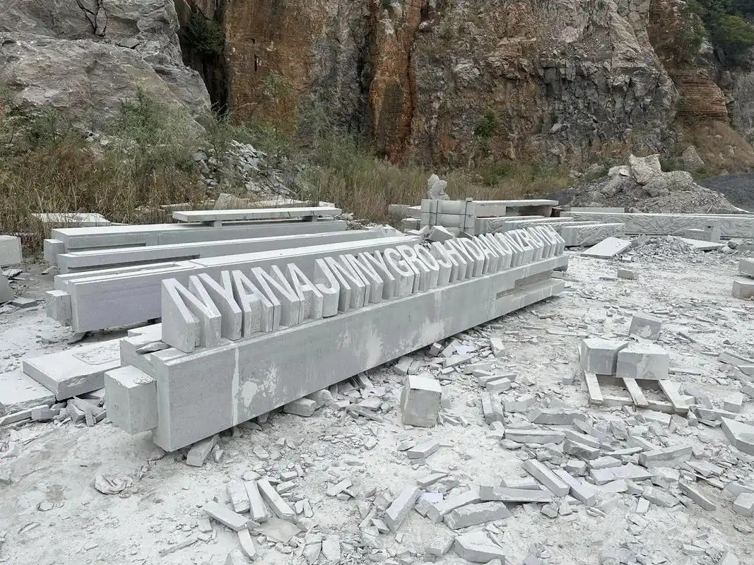 Biển quảng cáo ngoài trời đá granite 3D tùy chỉnh, thân thiện với môi trường, bền vững. - Daisan Store