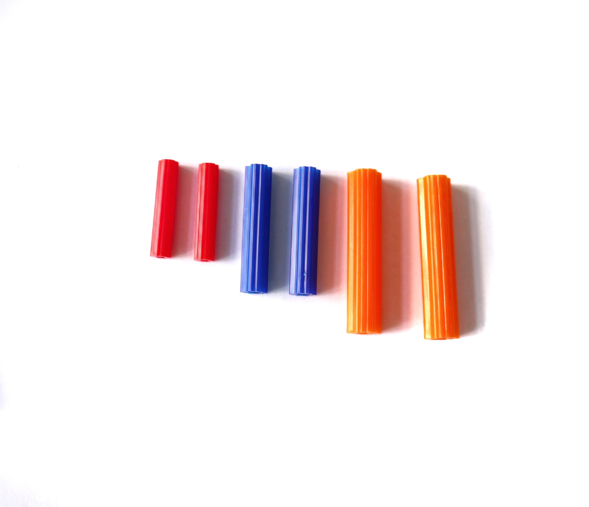 Bu lông nở nhựa cao cấp Full Size bằng nylon PP PE - Daisan Store