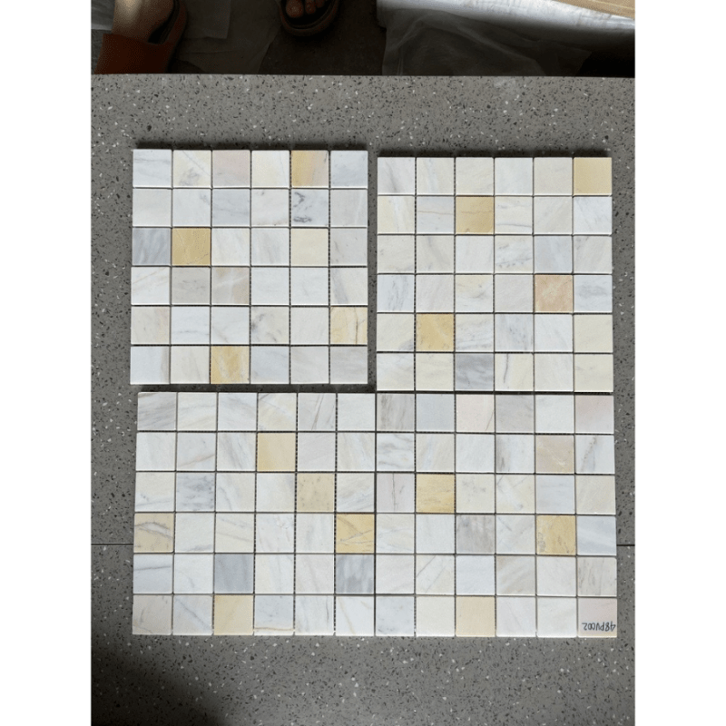 Đá Mosaic vàng chip vuông bóng 48PV002 - Daisan Store