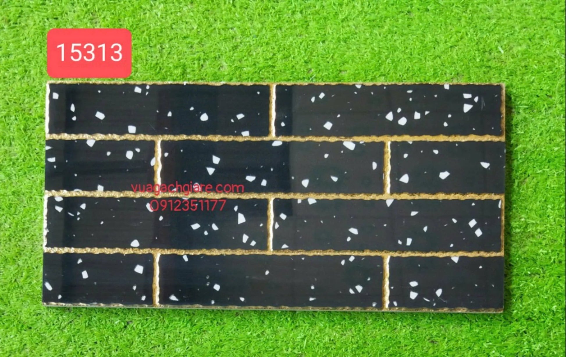 Gạch Khắc Kim 15x30 Cao Cấp nhũ vàng đen kim sa 15313 - Daisan Store