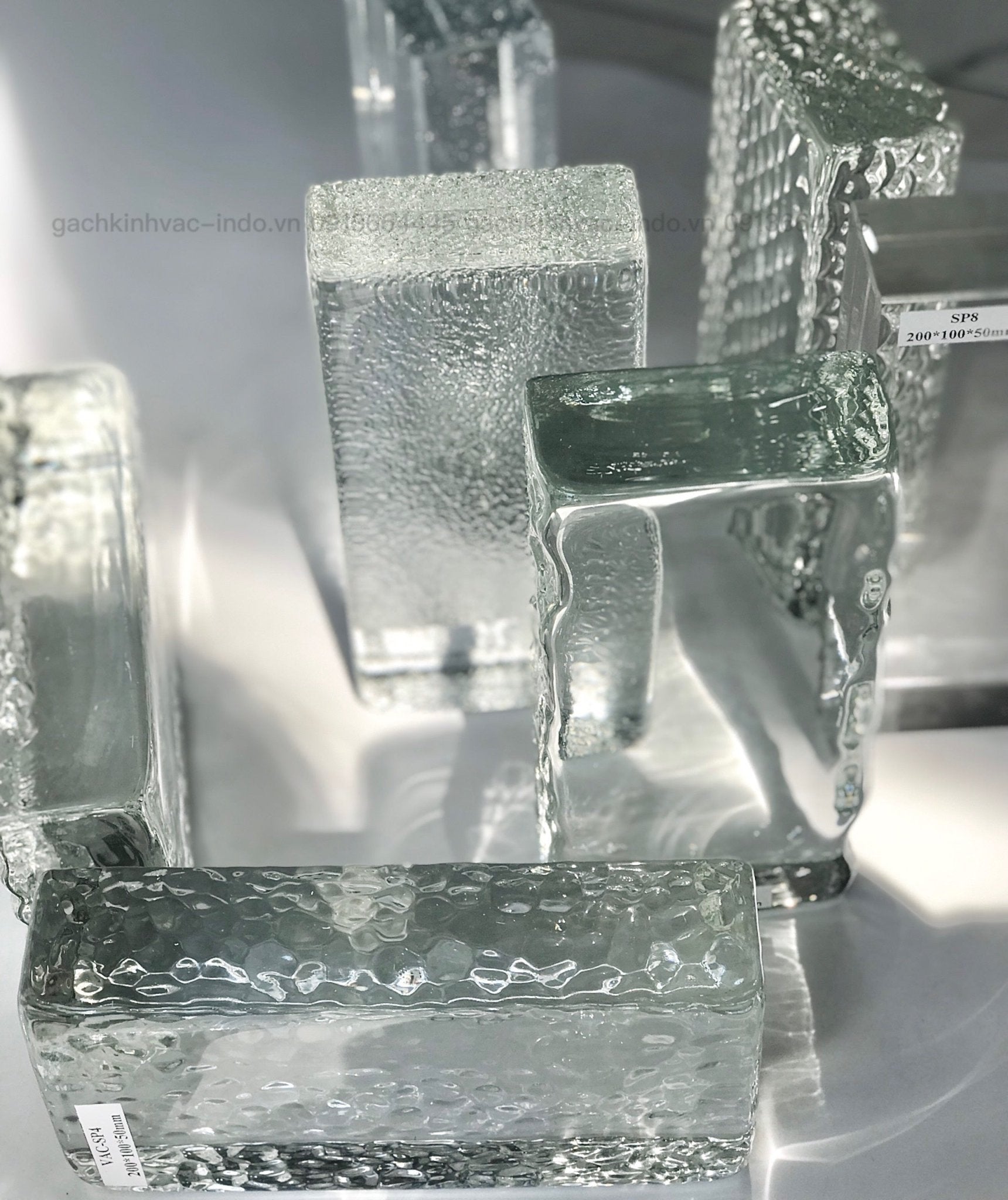 GẠCH KÍNH KHỐI ĐẶC SP5 - Daisan Store