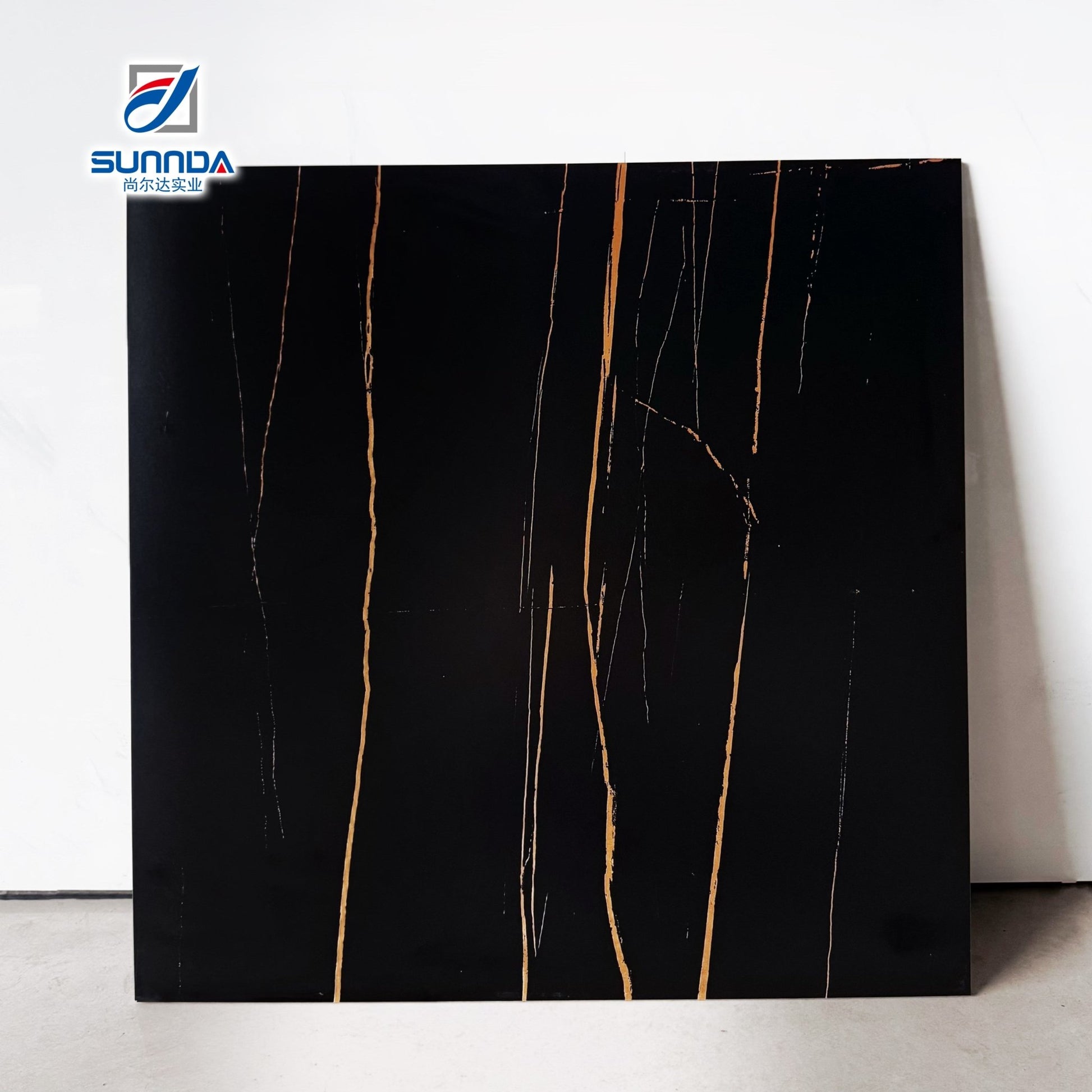 Gạch lát sàn màu đen mờ với đường kẻ vàng, thiết kế đá cẩm thạch Rustic chống trơn - Daisan Store