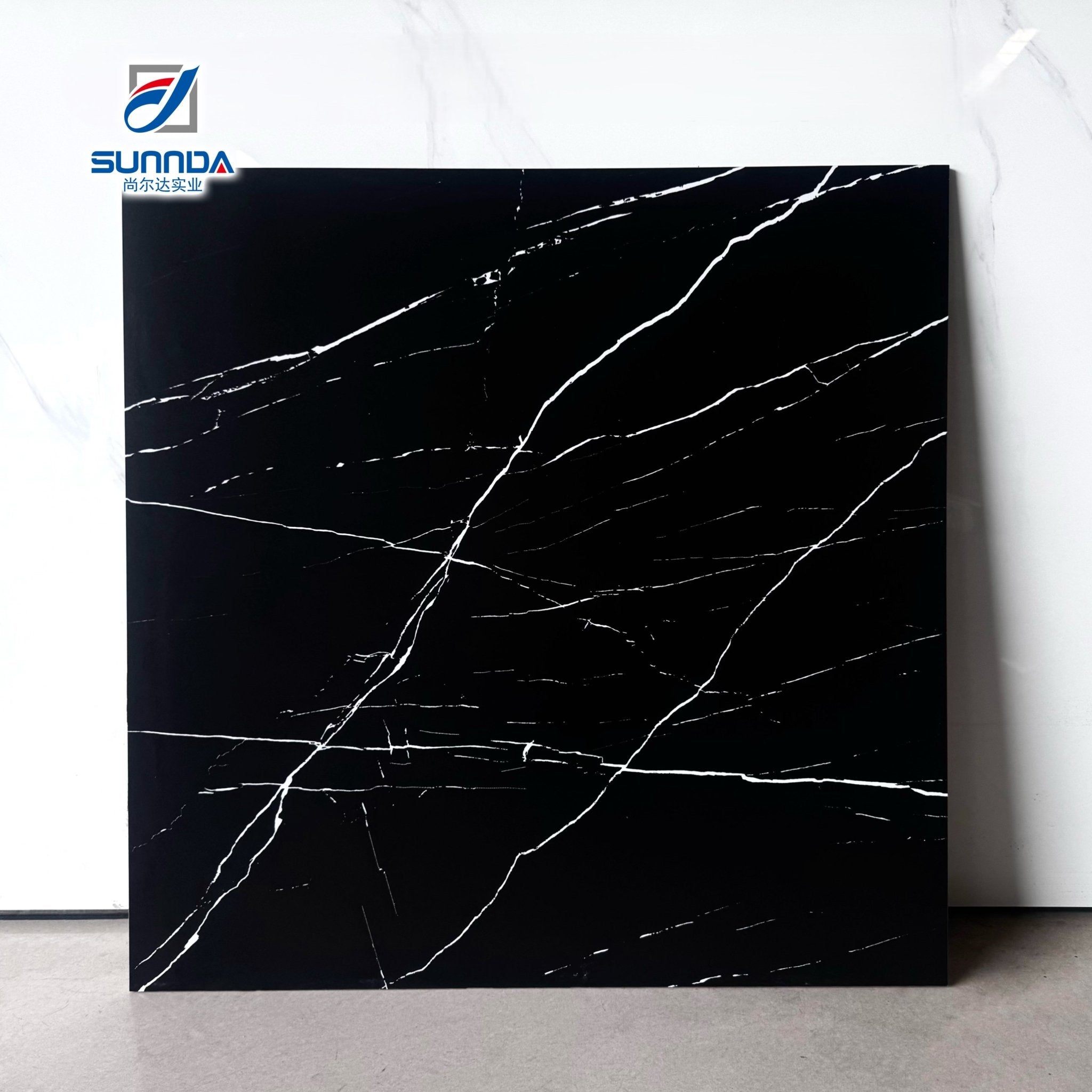 Gạch lát sàn màu đen mờ với đường kẻ vàng, thiết kế đá cẩm thạch Rustic chống trơn - Daisan Store