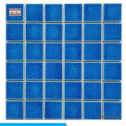 36 viên gạch vuông xanh dương, xếp thành lưới 6x6, viền trắng rõ ràng.