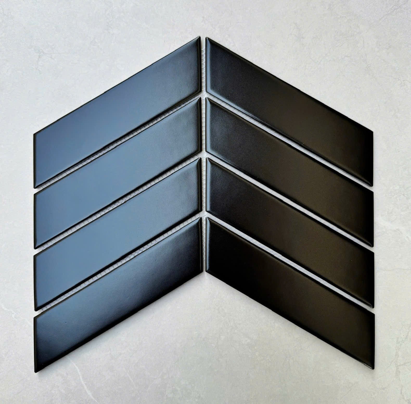 Gạch Mosaic xương cá đen mờ 318,5x244mm MHG833 - Daisan Store