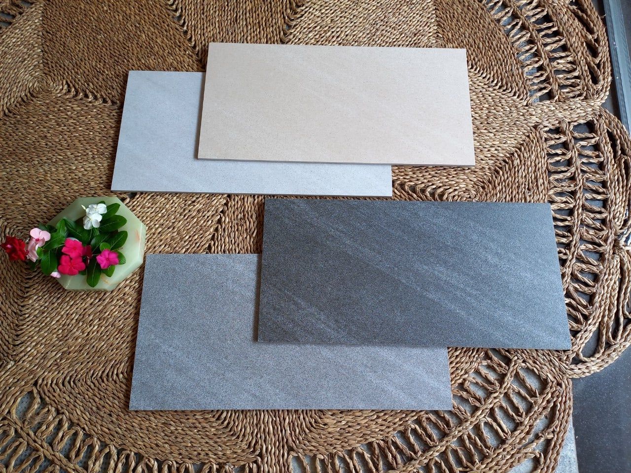 Gạch ốp lát 30x60cm men matt tone xám - Daisan Store