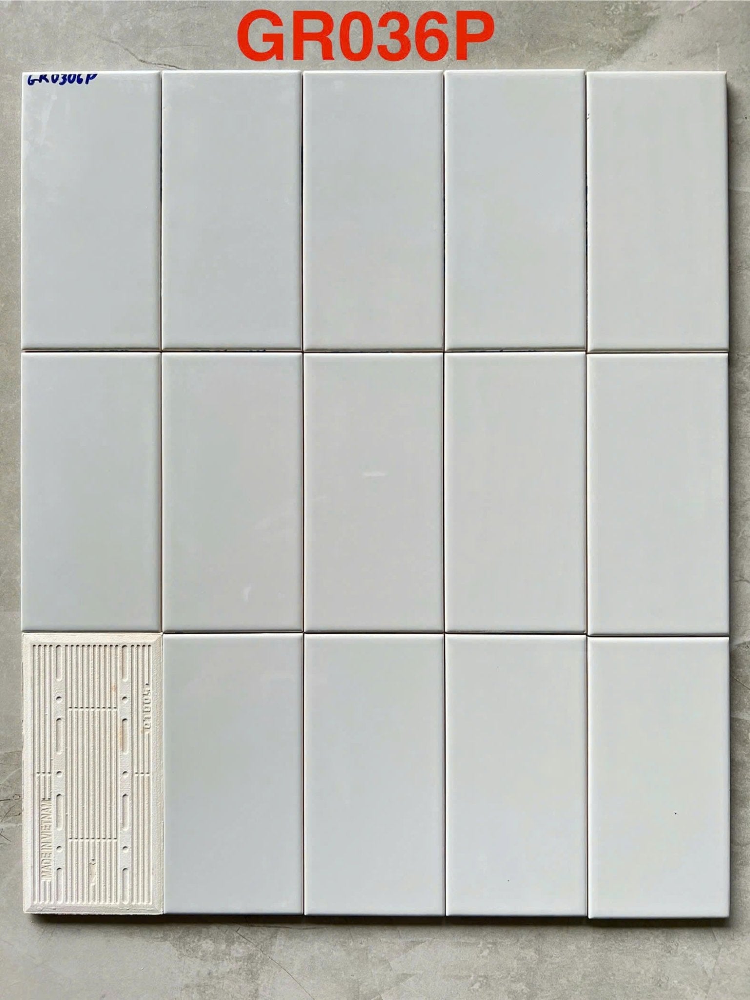 Gạch thẻ 75x150mm xám xanh bóng phẳng mã GR0306P - Daisan Store