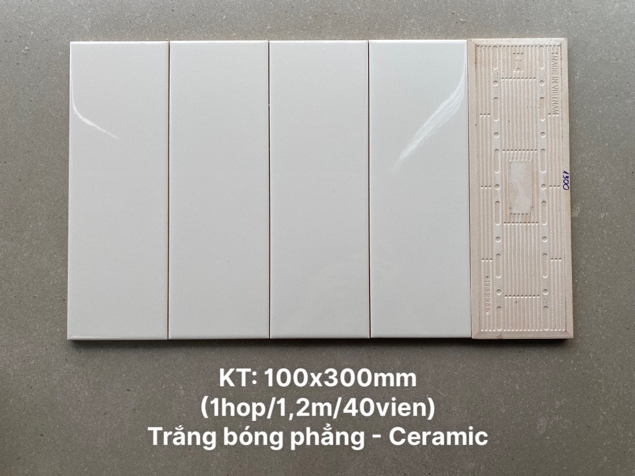 Gạch thẻ Việt Nam trắng bóng phẳng KT 100x300mm loại 1 mã STA1300 - Daisan Store