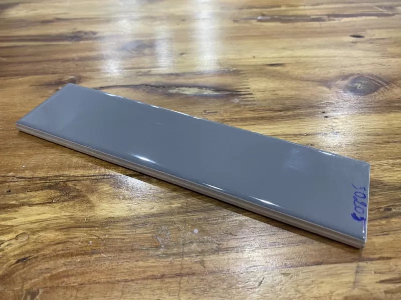Gạch thẻ xám đậm bóng phẳng KT 50x200mm mã STA50205 - Daisan Store