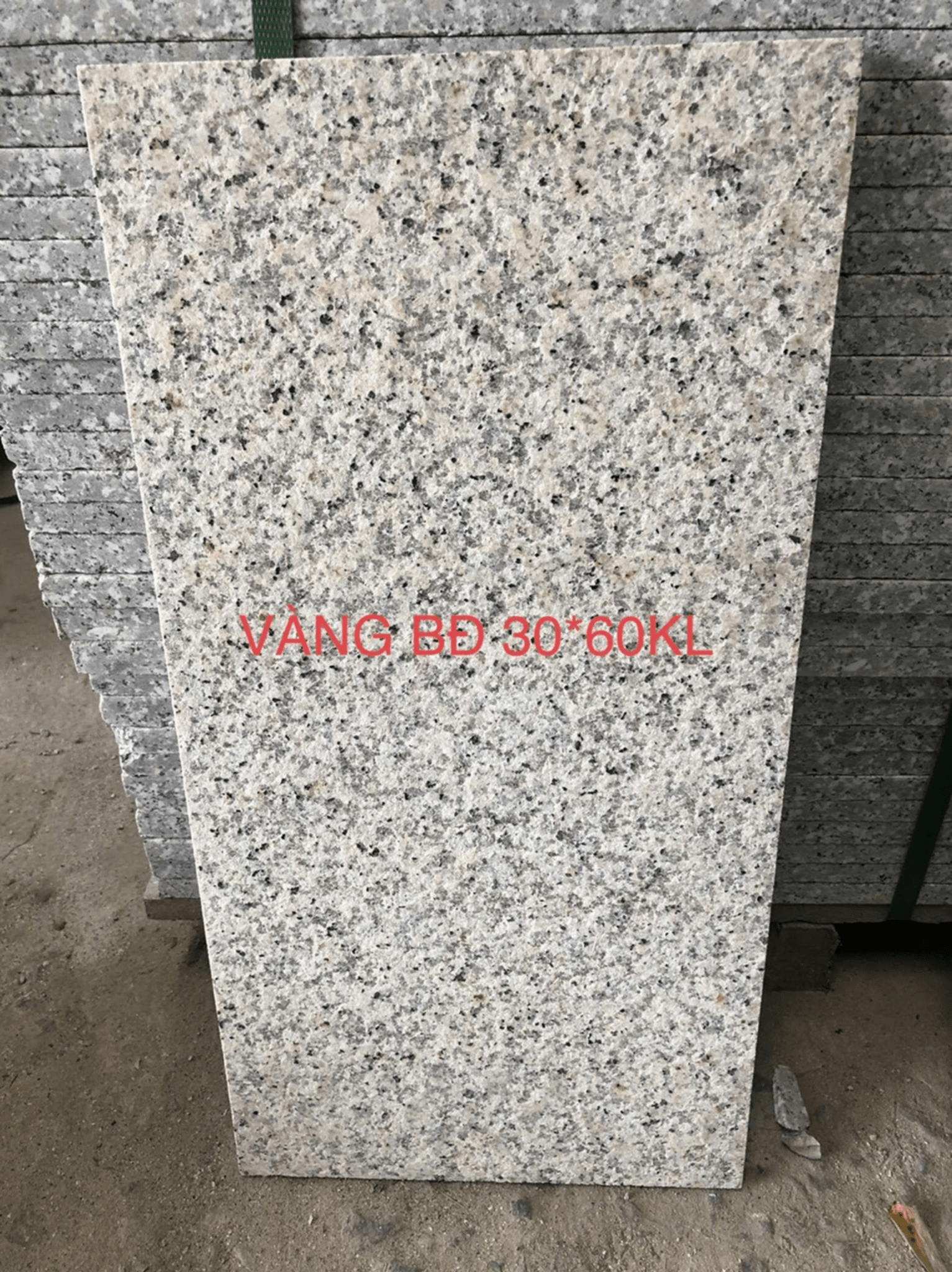 Vàng Bình Định khò nhạt 30x60x1,8 - Daisan Store
